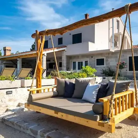 Ostreon Luxury