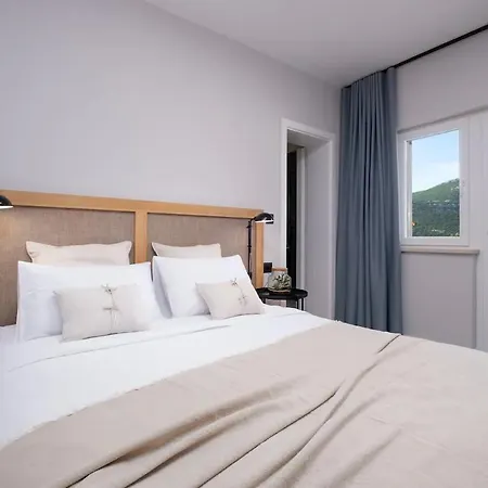Ostreon Luxury Apartment